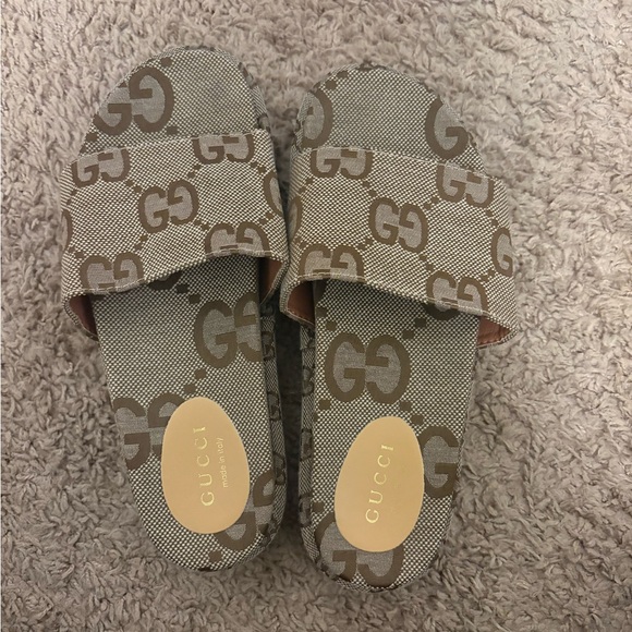 Gucci Beige and Brown GG Pattern Slides - Picture 1 of 5